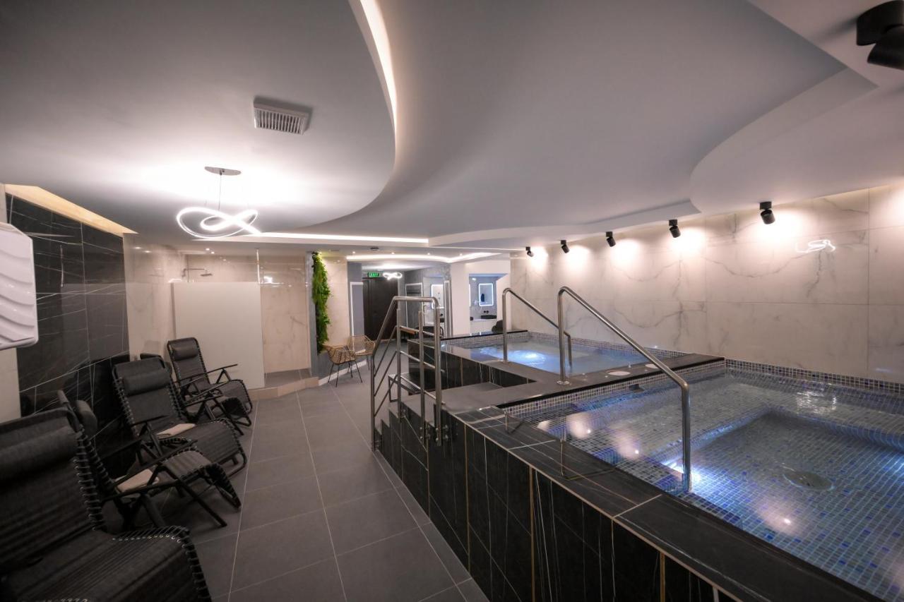 Hotel Yara Vişeu de Sus Buitenkant foto