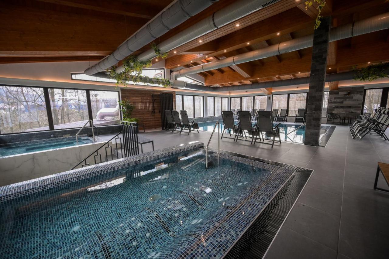 Hotel Yara Vişeu de Sus Buitenkant foto