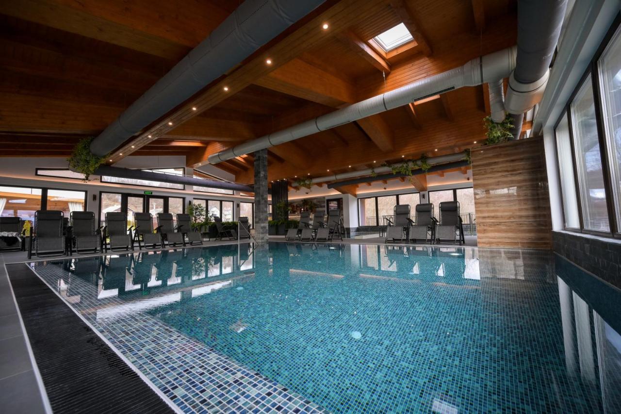 Hotel Yara Vişeu de Sus Buitenkant foto